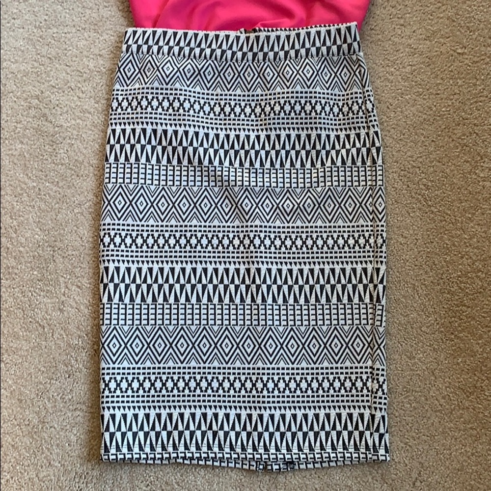 Geometric high waisted pencil skirt